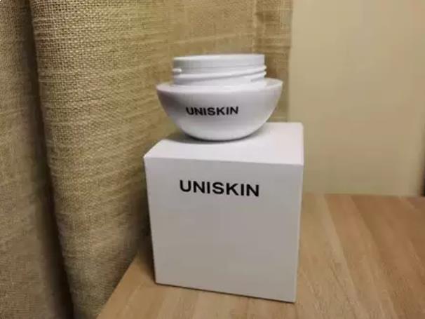 强！内行人大揭秘看准不出错的十大眼霜凯发K8首页登录抗皱眼霜排行榜前十(图15)